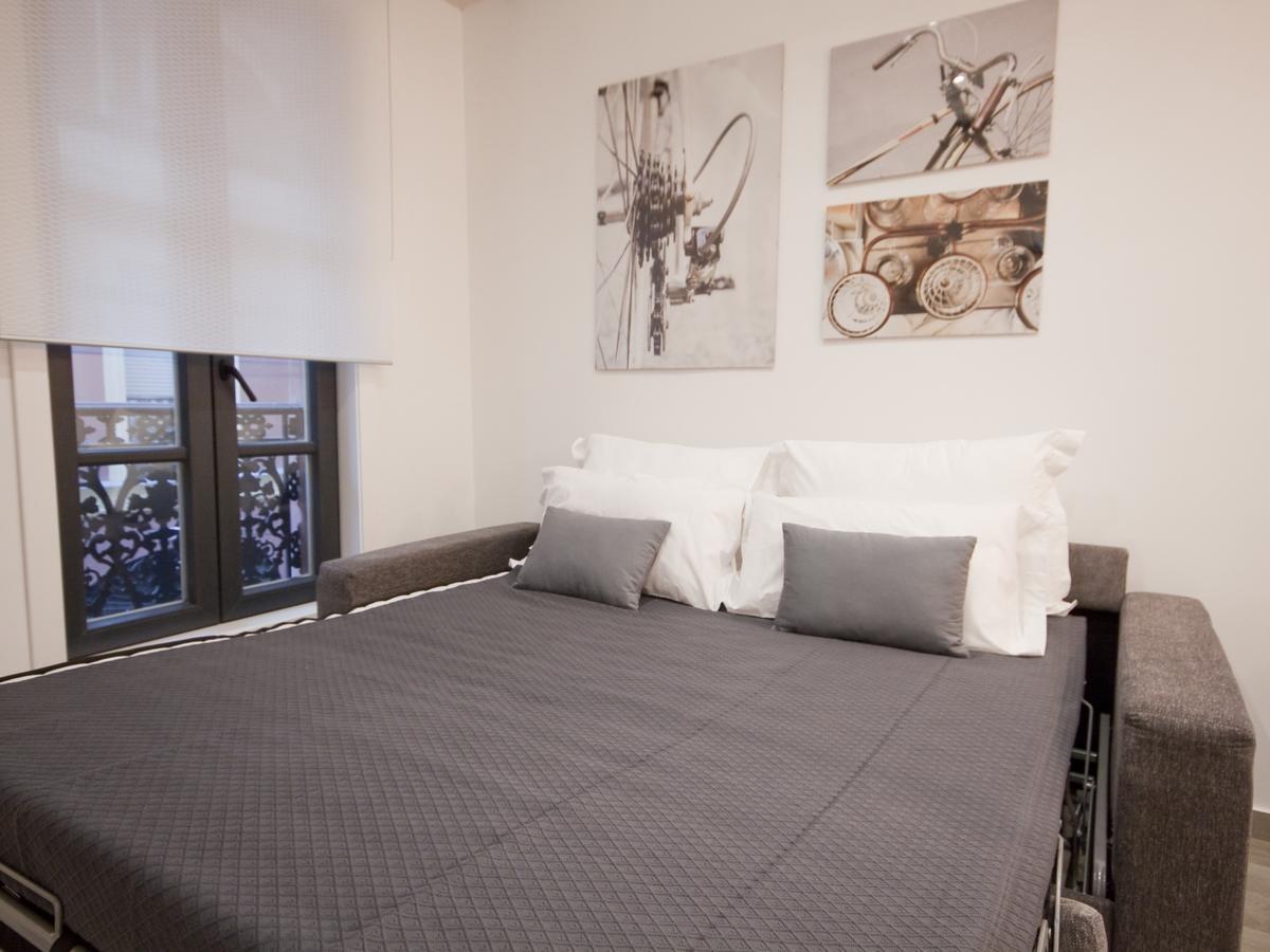 Apartamento Nuevo Y De Lujo En Puerta Del Sol Madrid Esterno foto