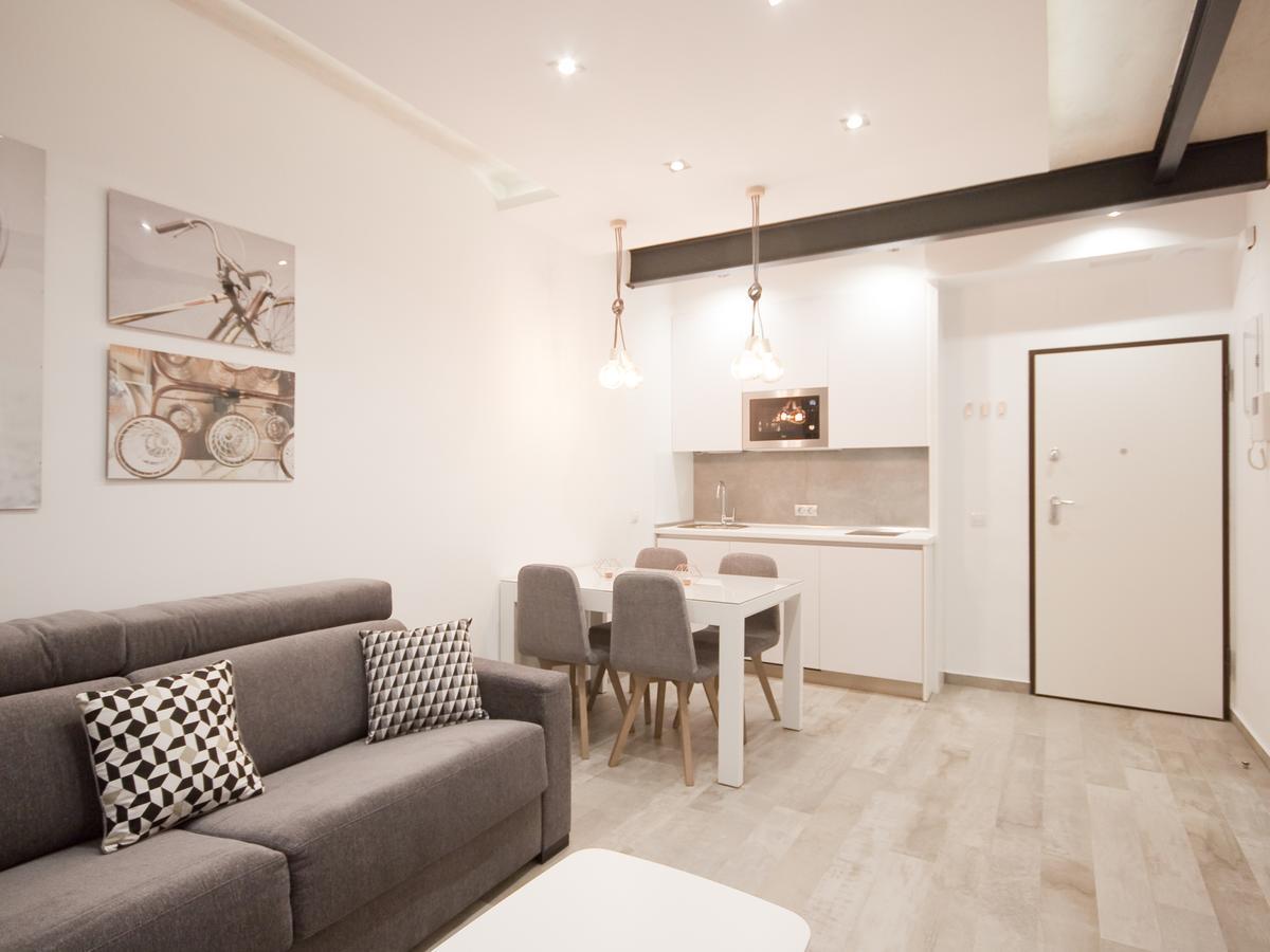 Apartamento Nuevo Y De Lujo En Puerta Del Sol Madrid Esterno foto