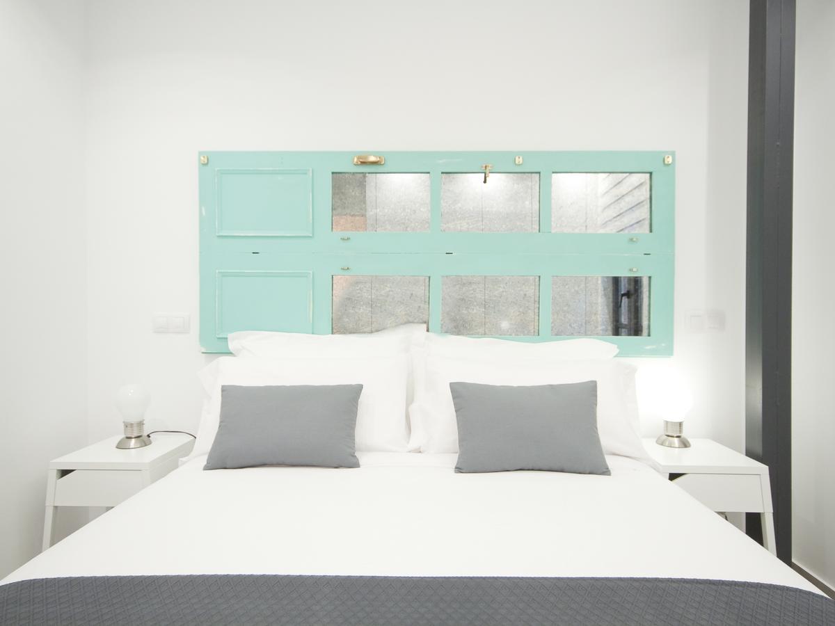 Apartamento Nuevo Y De Lujo En Puerta Del Sol Madrid Esterno foto