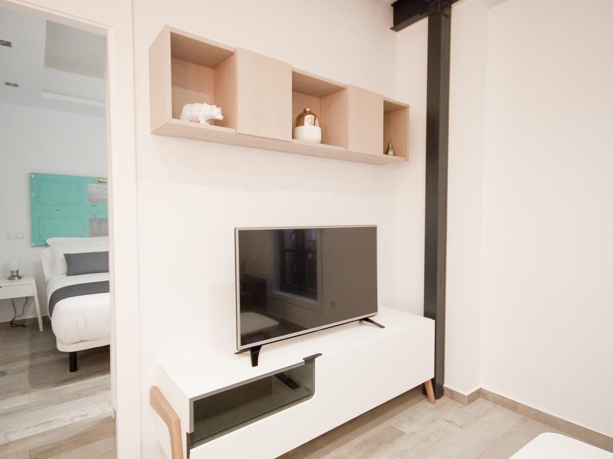 Apartamento Nuevo Y De Lujo En Puerta Del Sol Madrid Esterno foto