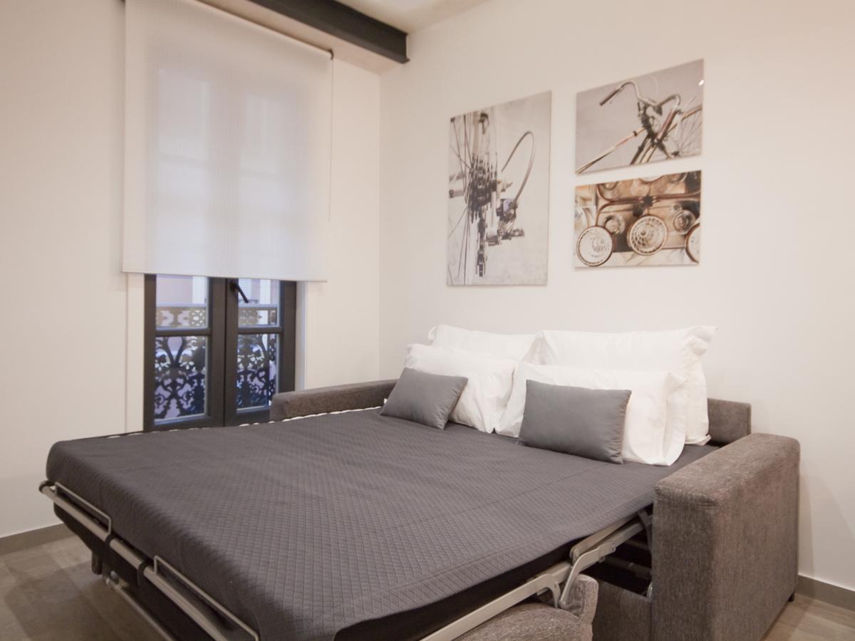 Apartamento Nuevo Y De Lujo En Puerta Del Sol Madrid Esterno foto